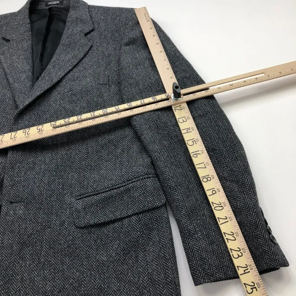 Stafford Herringbone 40 R Gray 100% Wool Button Blazer Sport Coat Jacket